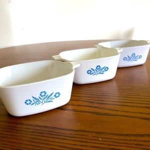 Corningware - Cornflower 3 Piece Set - 2 3/4 cup or 24 oz Casserole Dish